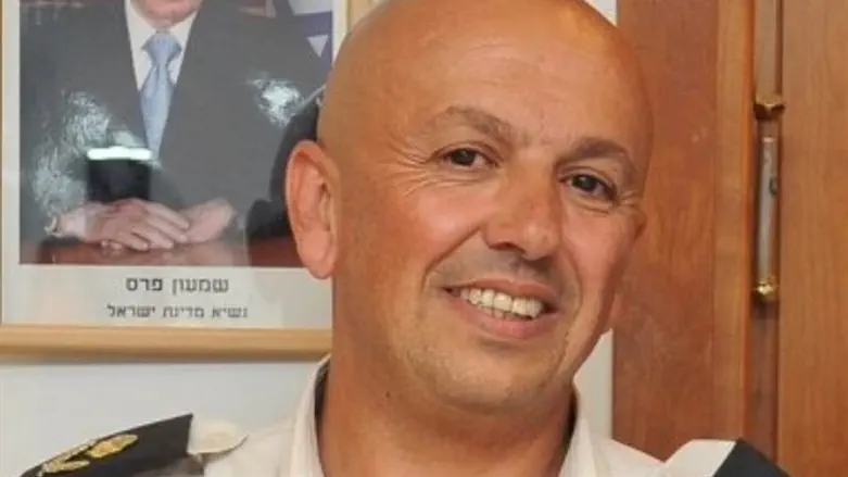 ניצב אשר וקנין