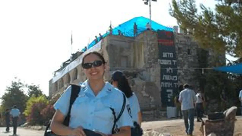 משעשע אותה?