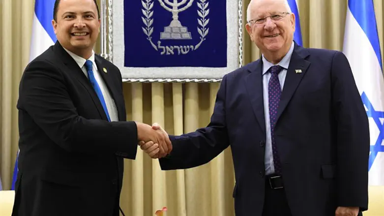 הנשיא עם שגריר גוואטמלה החדש