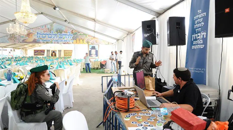 Hevron shortly before Shabbat