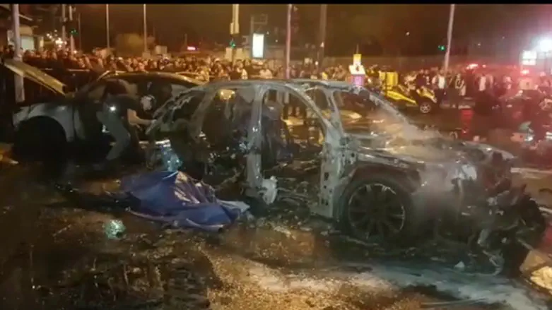 Scene of car explosion in Tel Aviv