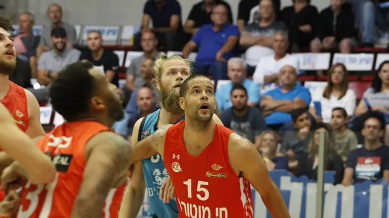 שחקני נס ציונה הערב מול אילת