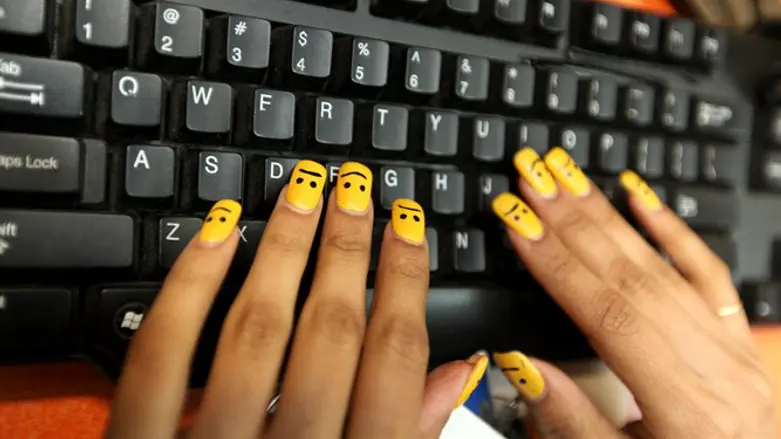 נזהרים מהזיהומים בציפורניים