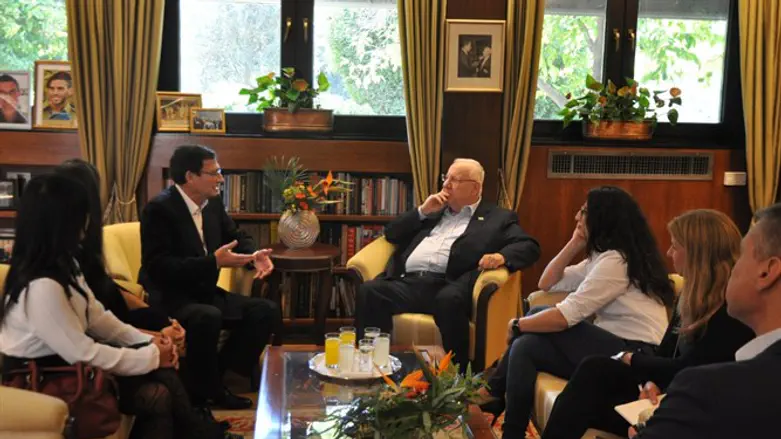 President Rivlin meets Knoll family