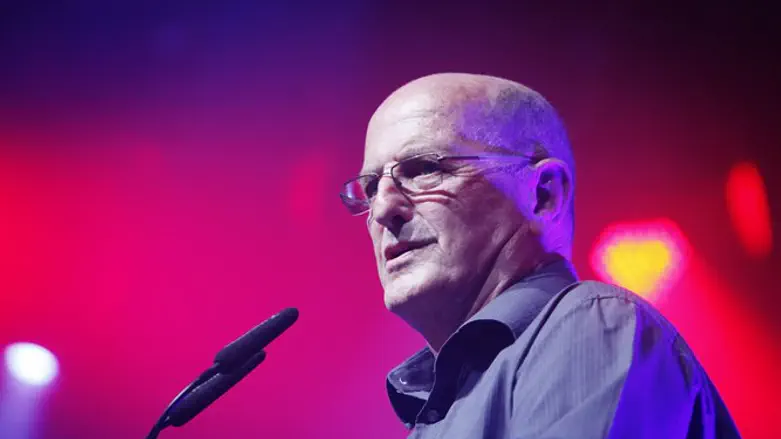 חובה מוסרית. יוסי פלד