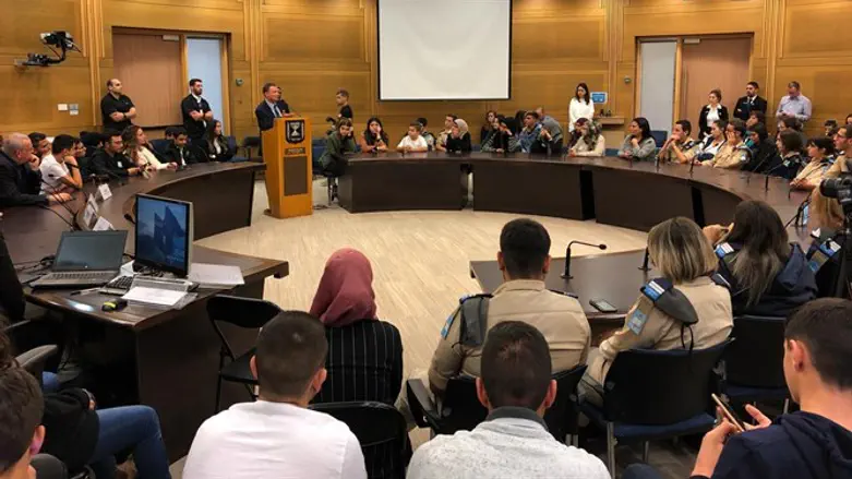 אדלשטיין עם בני הנוער