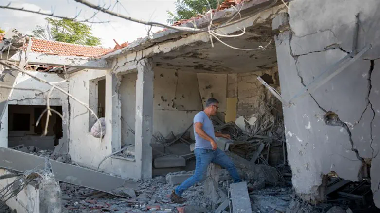 House hit by rocket in Ashkelon