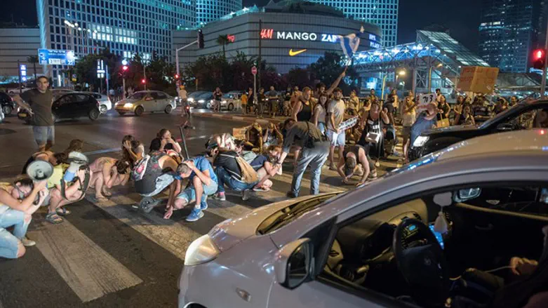 Демонстрация жителей приграничья сектора Газы