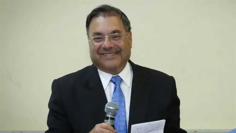 Rabbi Shlomo Riskin