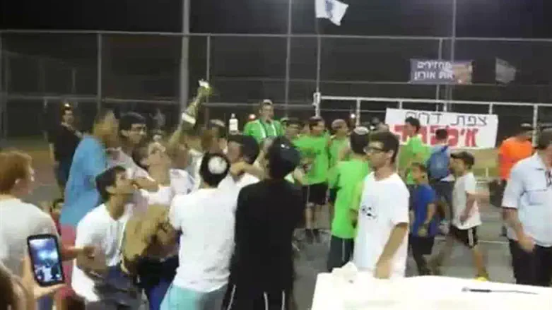 Израильтяне - за возвращение тел солдат (архив)