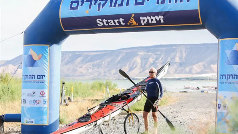 צליחת הכנרת ביום ההוקרה לפצועי צה"ל