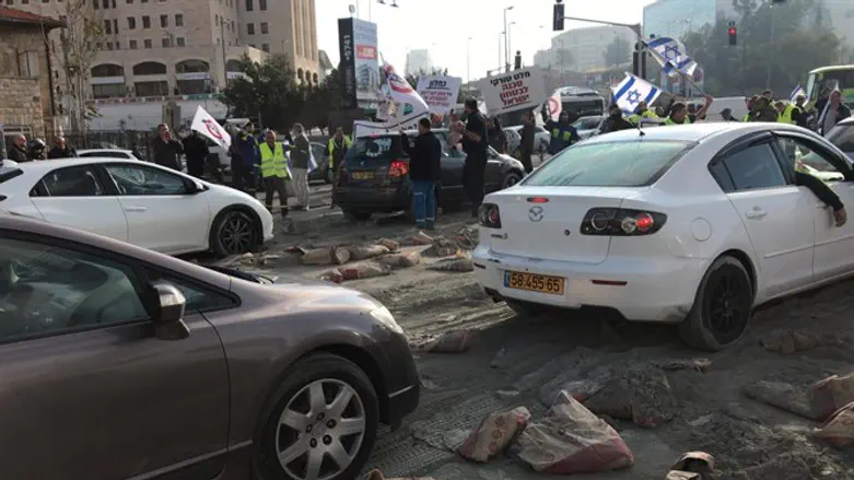 מחאת עובדי המלט בירושלים