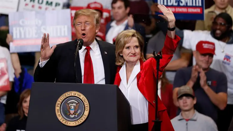 Senator Cindy Hyde-Smith campaigns with President Trump