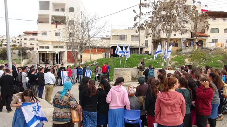 Remembering the Lapids