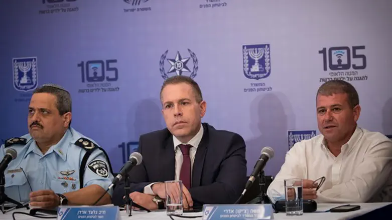 מימין: אדרי, ארדן ואלשיך