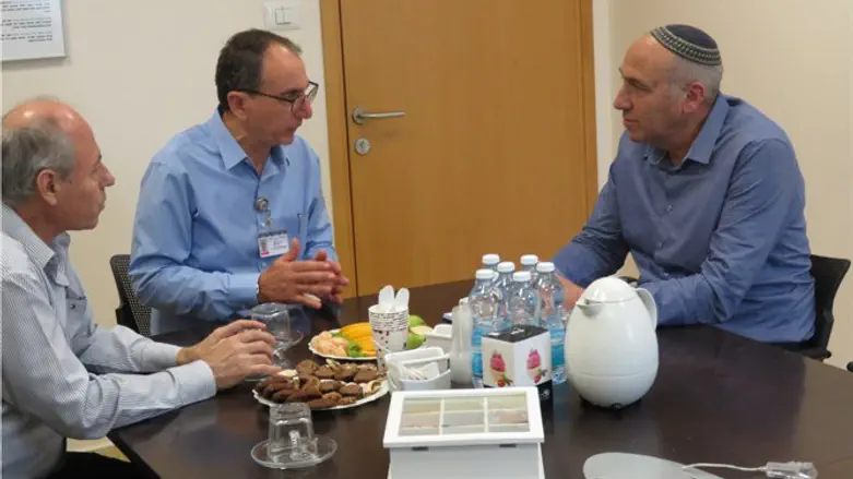 ח"כ יוגב, ד"ר ארז און ושמעון סבח