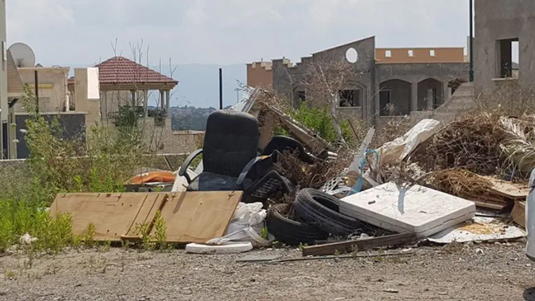 אחד המגרשים שפונו