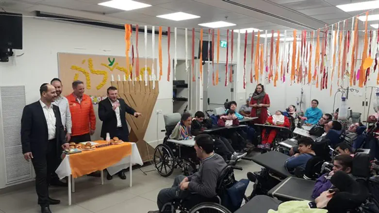 מוסיפים אור