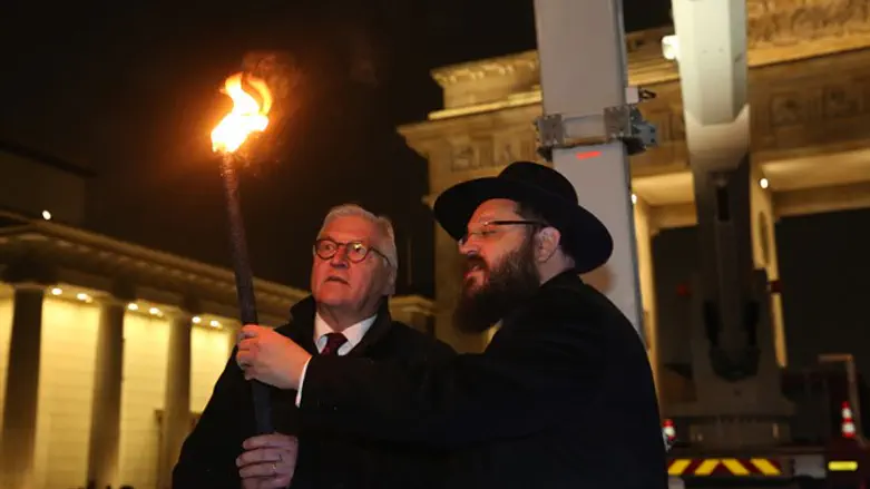 הרב טייכטל ושטיינמאייר