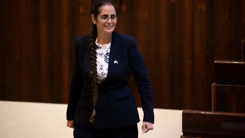 ענת ברקו