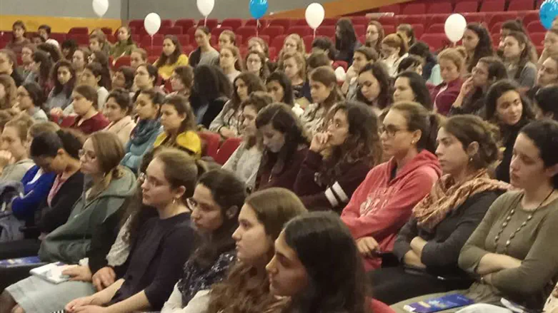 יום חשיפה ומיון למרכז זהות