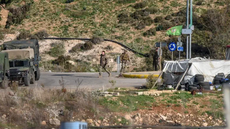 Lebanese soldiers near border with Israel