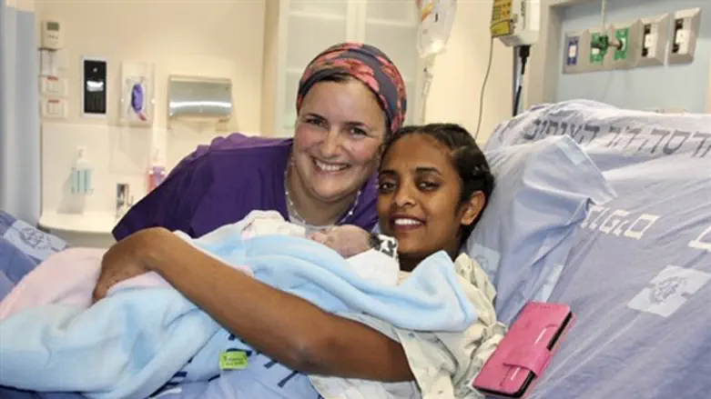 היולדת והמיילדת