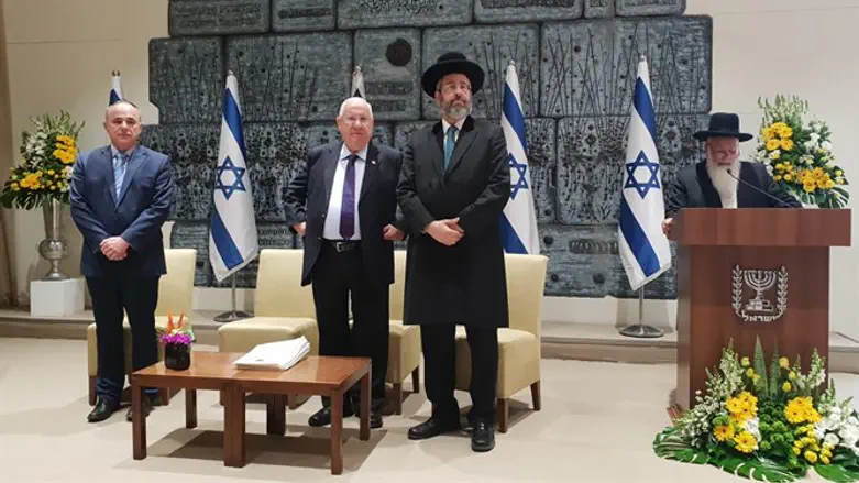 "יושבים בבתי הדין כמשקיפים". טקס השבעת הדיינים