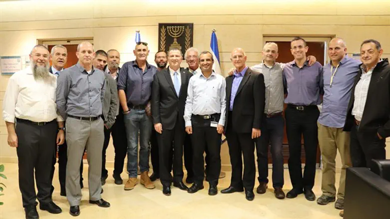 ראשי הרשויות עם אדלשטיין