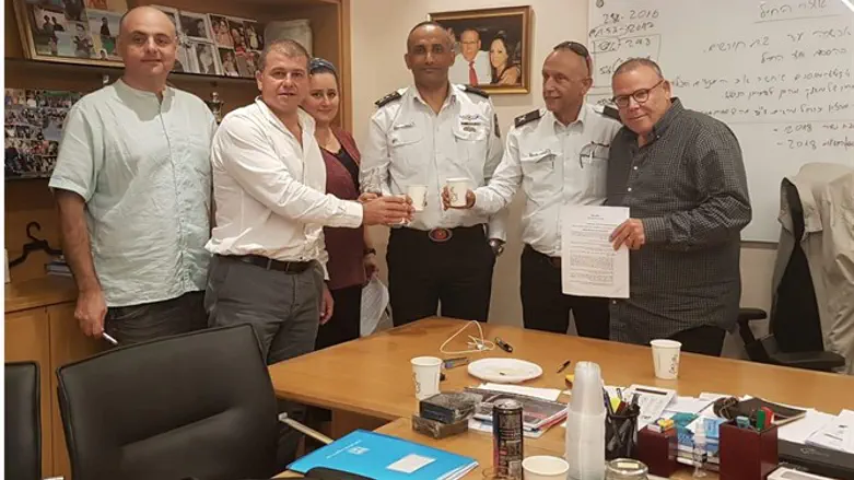 הפגישה הלילה