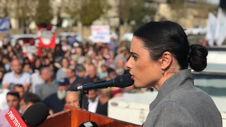 Айелет Шакед