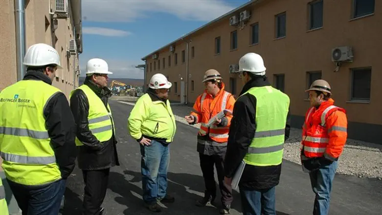 היחידה לרישום קבלנים