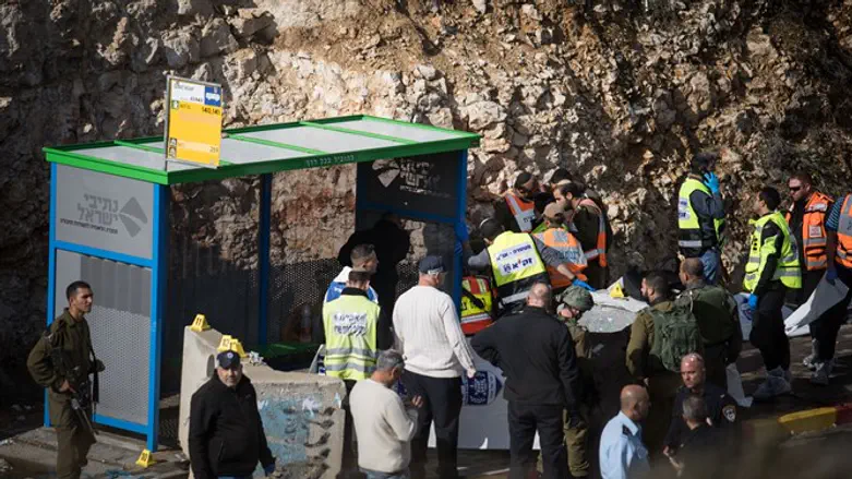 הדיבורים על הרס בתי מחבלים ב-48 שעות התבררו כבדיחה. הפיגוע סמוך לבית אל