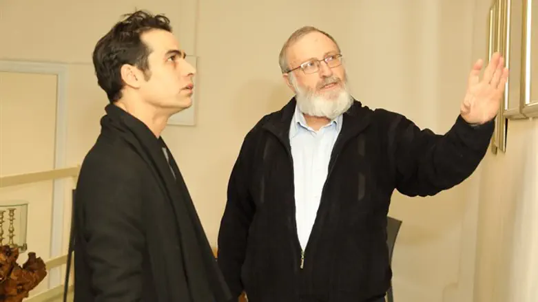 הרב קריגר ואביב גפן