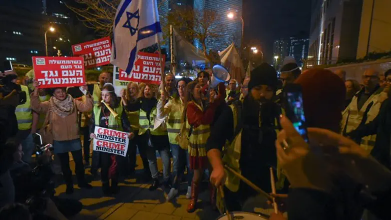 הפגנת השמאל בתל אביב