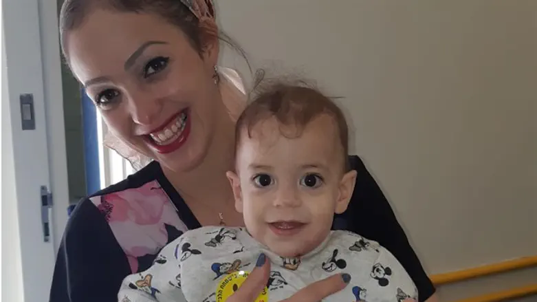 האחות ליטל נחמיה יחד עם שימי 