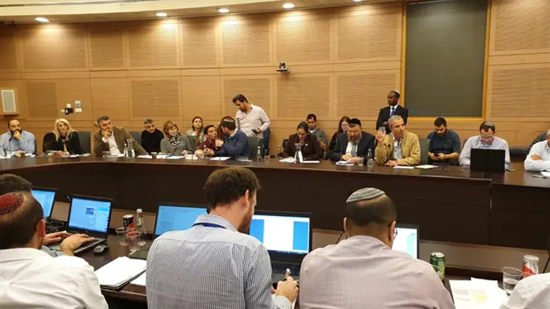 Заседание законодательного комитета. Иллюстрация