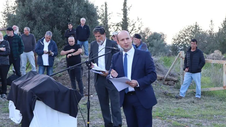 השר בנט בהלווייה