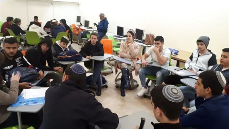 נוער החמ"ד בקבוצות חשיבה לקראת ועידת הקהל