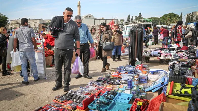 עד לאחרונה נחשבה לעיר שקטה בכל הקשור ליחסי יהודים-ערבים. רמלה
