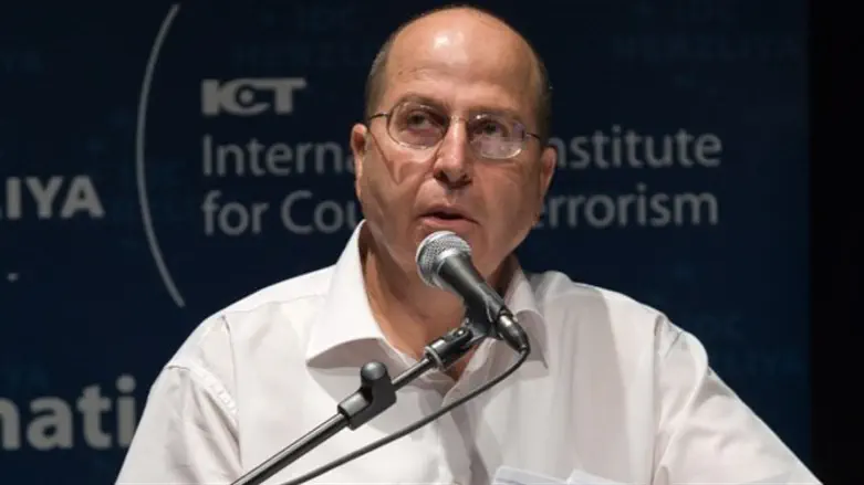 моше Яалон (архив)