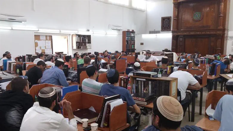 ישיבת הסדר, אילוסטרציה