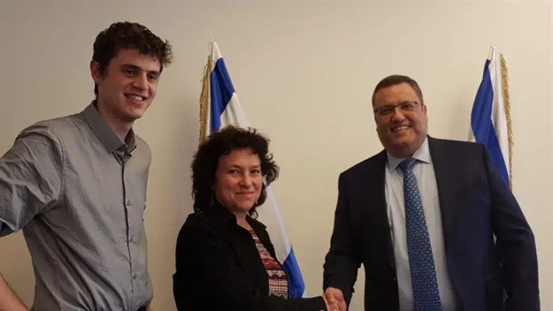 ליאון עם נציגי מרצ בירושלים