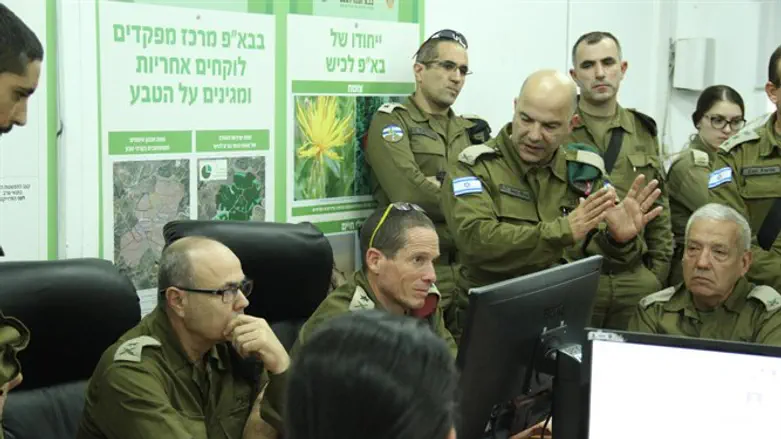 האלוף פדן במנהל האזרחי