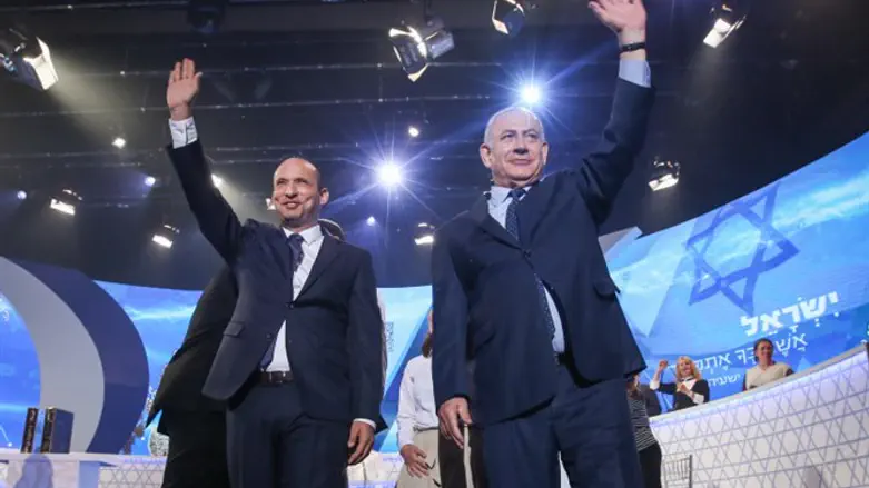 Naftali Bennett and Binyamin Netnayahu at 2018 Bible Quiz