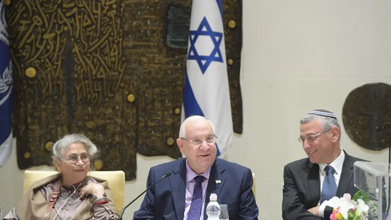 נשיא המדינה בחוג התנ"ך, הערב