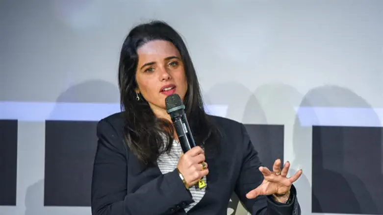 Айелет Шакед