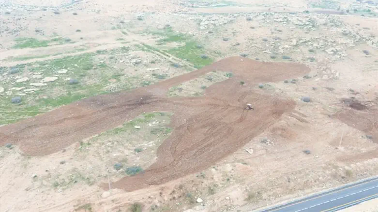 צילום מהאויר של שטחים המעובדים על ידי בדואים, שלא כחוק, בבקעת הירדן