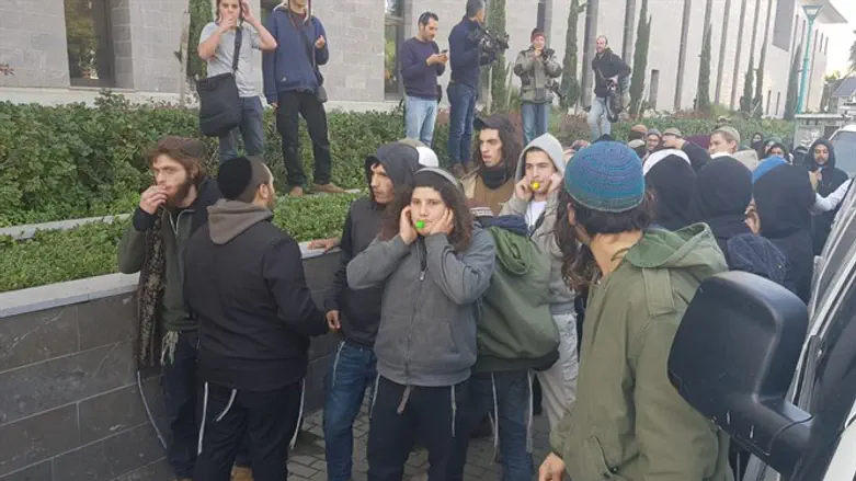 Teens outside of court protest arrest of 'Jewish terror' suspects