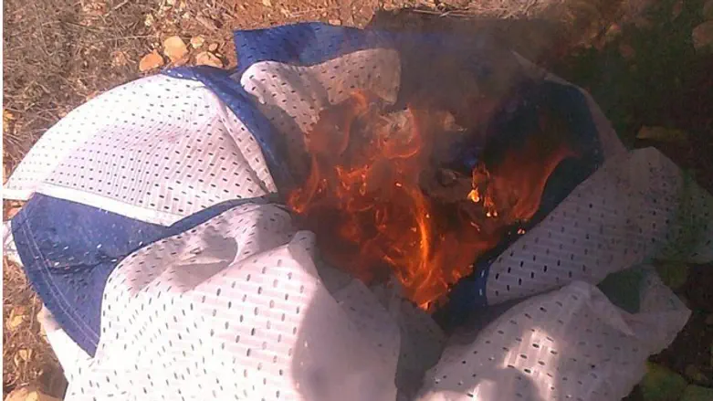 burning Israeli flag